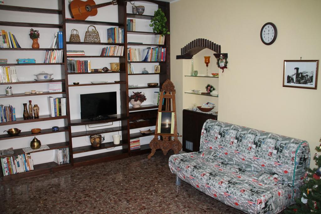B&B A Casa Di Nonna Фонди Экстерьер фото