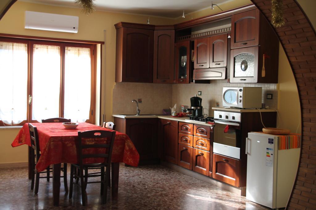 B&B A Casa Di Nonna Фонди Экстерьер фото