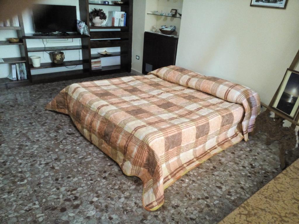 B&B A Casa Di Nonna Фонди Экстерьер фото