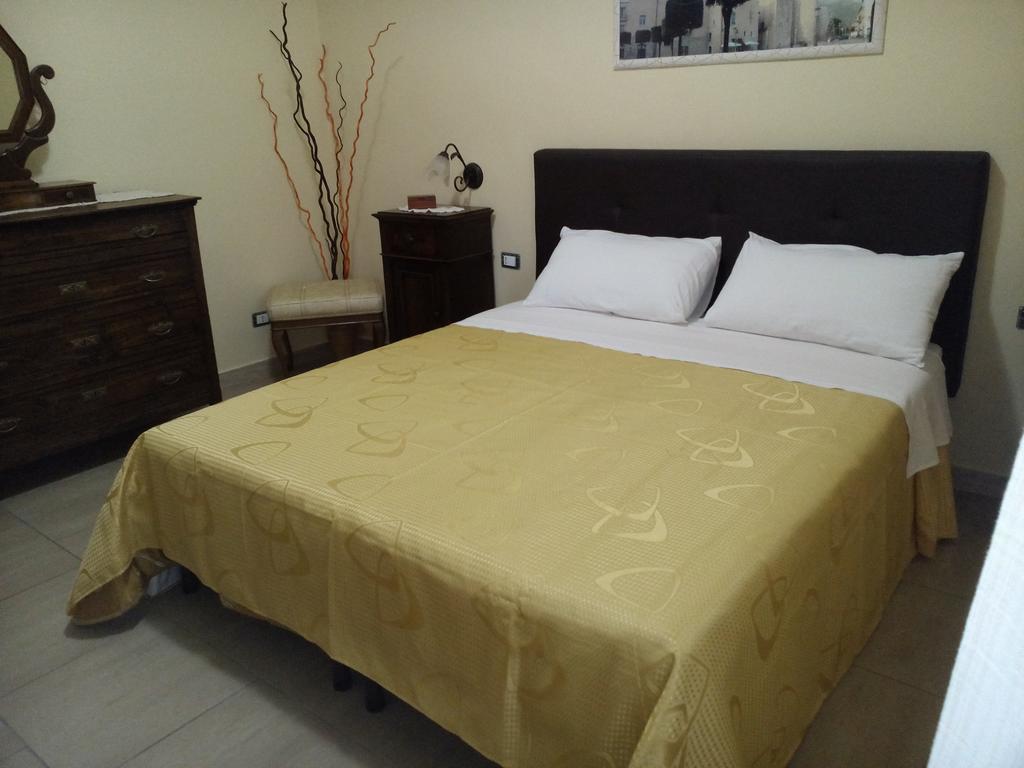 B&B A Casa Di Nonna Фонди Экстерьер фото